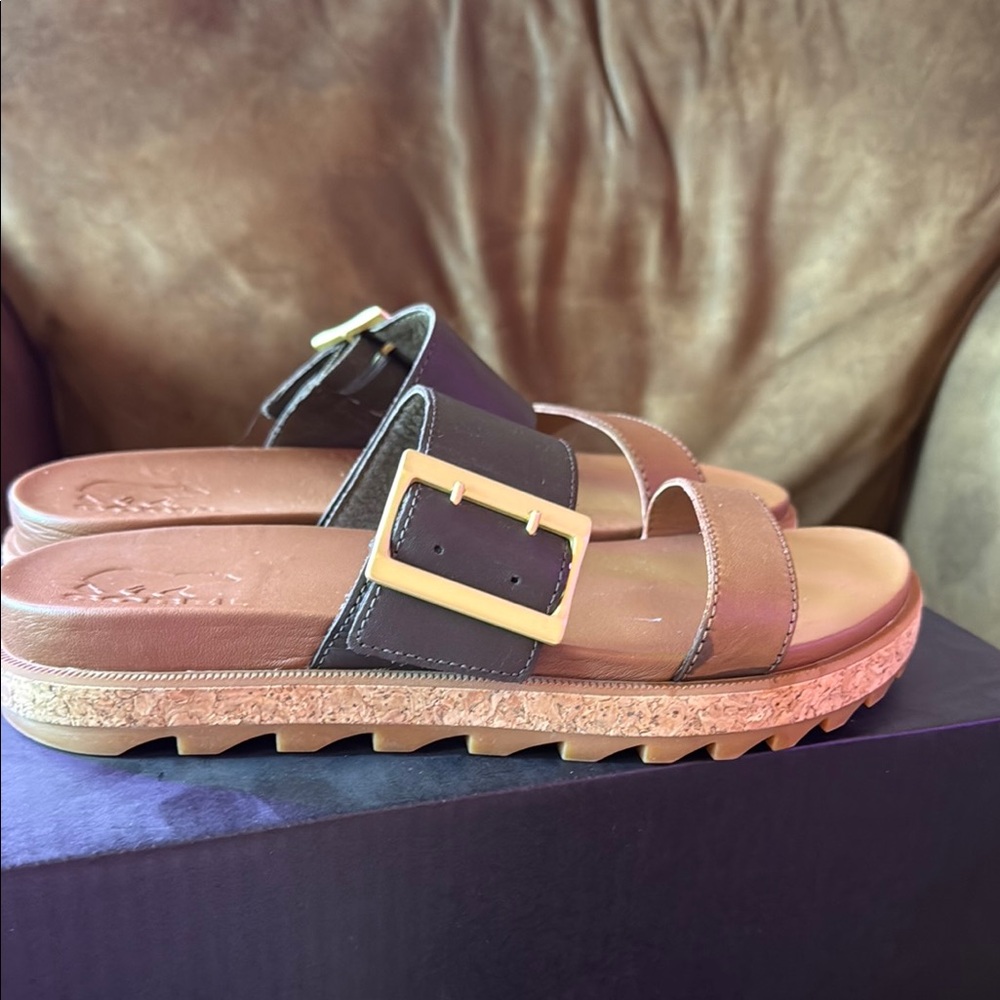 Sorel Two-Tone Brown and Black Slide Sandals with Gold Buckles - Picture 2 of 8